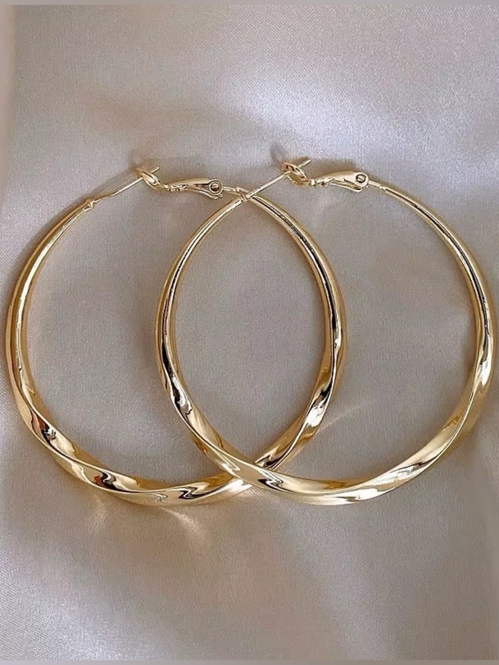 ***High Quality Classic Gold Twist Hoop Earrings